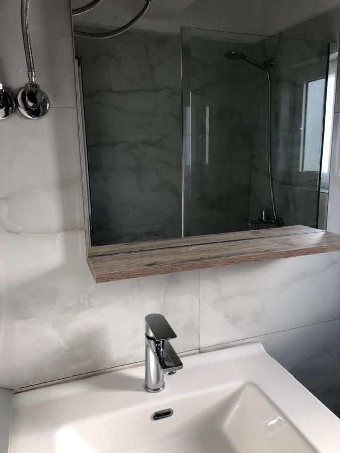 Sandri Apartment Himare Luaran gambar