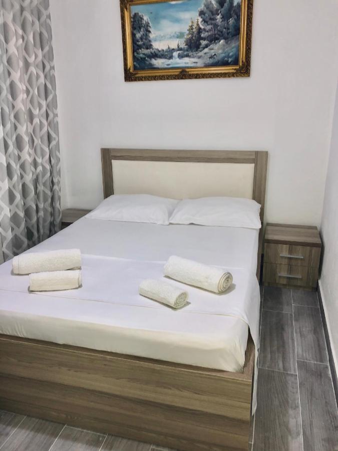 Sandri Apartment Himare Luaran gambar