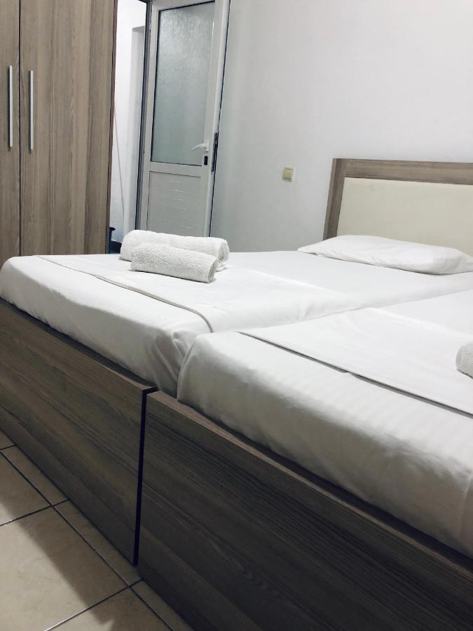 Sandri Apartment Himare Luaran gambar