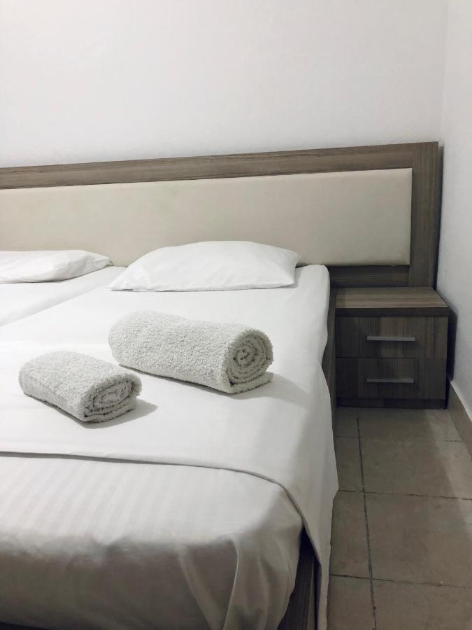 Sandri Apartment Himare Luaran gambar